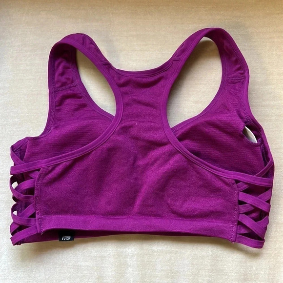 Purple sports bra with removable cups - Picture 3 of 5